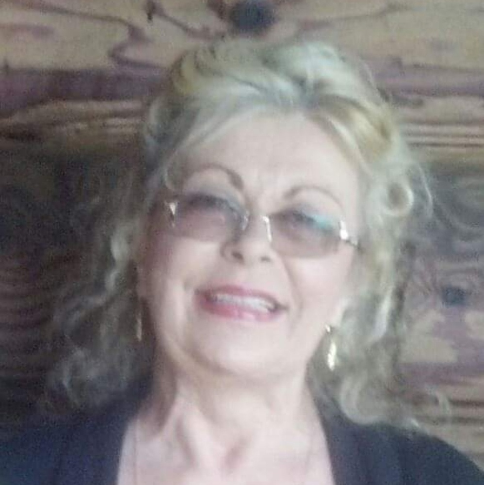 Meet your Posher, Evie